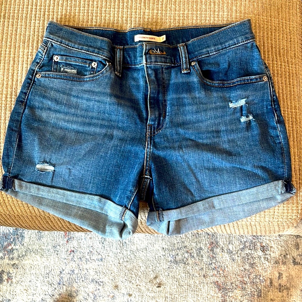 Brand new! Never worn Levi denim shorts!